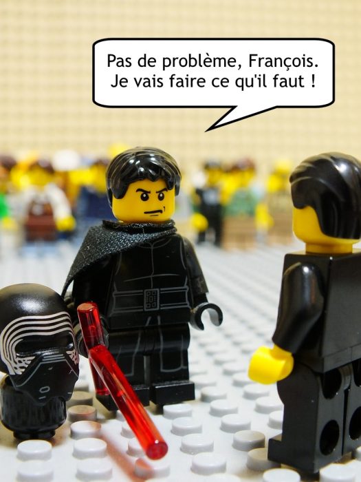 Manuel Valls / Kylo Ren dit "Pas de problème, François. Je vais faire ce qu'il faut !" - Lego