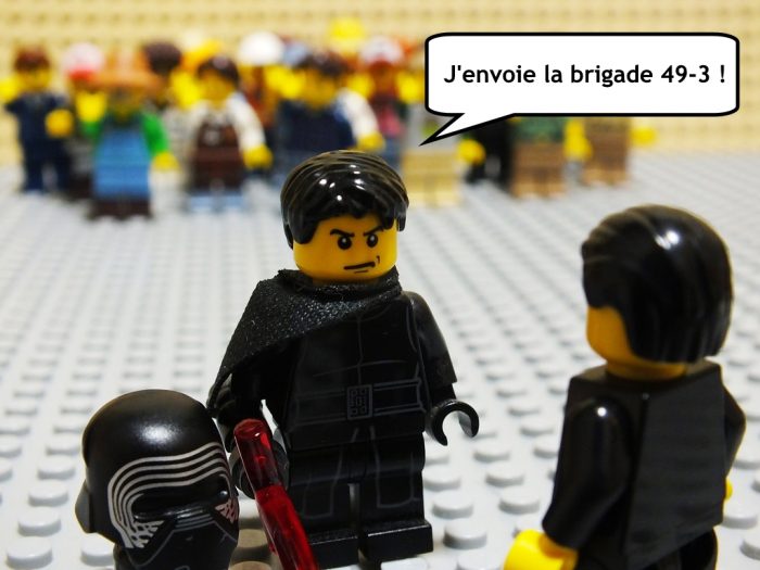 Manuel Valls - Kylo Ren dit "J'envoie la brigade 49-3 !" - Lego